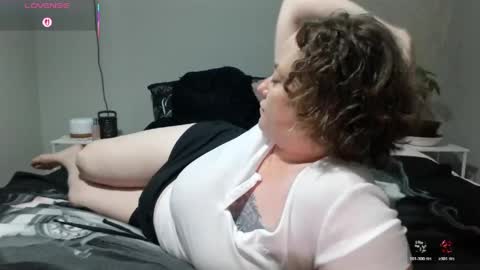 Snapshot of julimonroe chatting on May 2026 02:08:02 AM Juli Monroe online show from May 2026 02:08:02 AM
