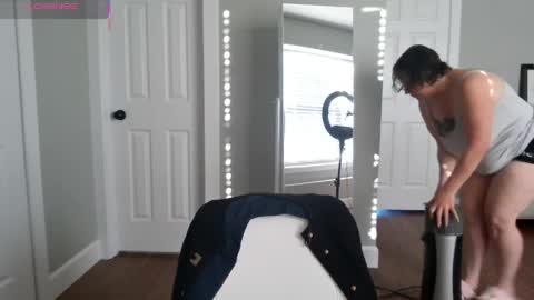 Snapshot of julimonroe chatting on May 2026 12:31:02 PM Juli Monroe online show from May 2026 12:31:02 PM