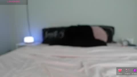 Snapshot of julimonroe chatting on July 2026 02:51:02 AM Juli Monroe online show from July 2026 02:51:02 AM
