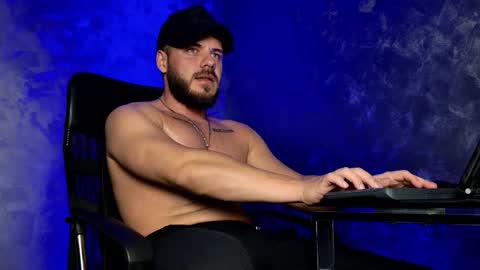 JULiUS   online show from January 2026 09:05:02 PM