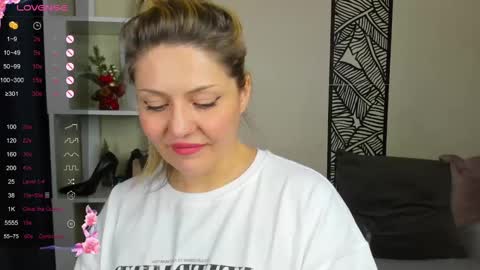 Jully online show from December 2024 04:35:02 AM