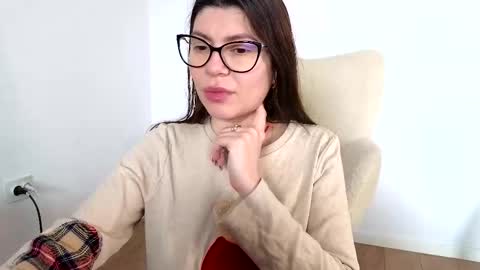 Jully online show from February 2025 10:10:01 AM