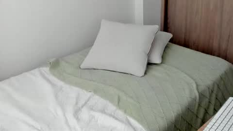 july_correa online show from March 2026 09:45:01 PM