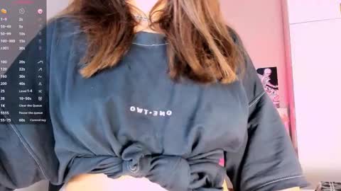 Snapshot of july_slowdive chatting on February 2025 06:42:01 AM Julie online show from February 2025 06:42:01 AM