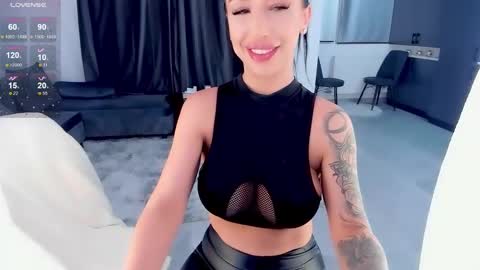 julya online show from January 2025 08:33:01 PM