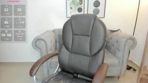 Snapshot of julyy_adams chatting on May 2026 02:51:02 AM July Adams online show from May 2026 02:51:02 AM