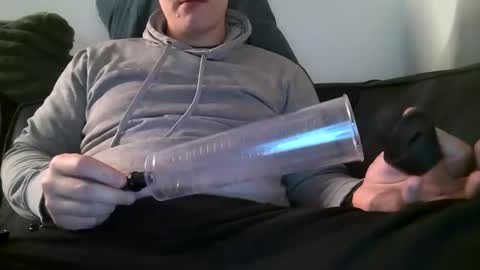 julzzy21 online show from November 2025 04:18:02 PM