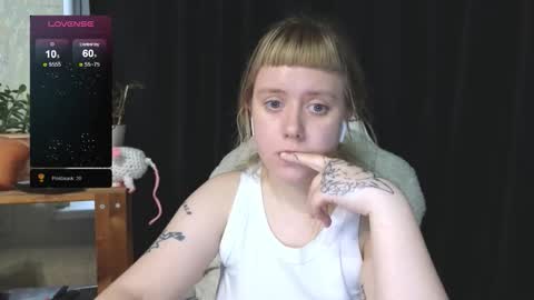 Snapshot of june_shy0 chatting on November 2025 06:57:01 AM June online show from November 2025 06:57:01 AM