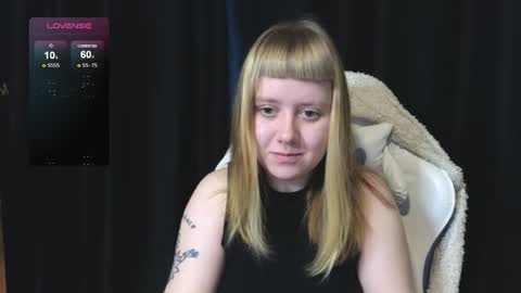 Snapshot of june_shy0 chatting on November 2025 06:57:01 AM June online show from November 2025 06:57:01 AM