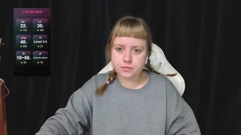 Snapshot of june_shy0 chatting on December 2025 08:00:02 AM June online show from December 2025 08:00:02 AM