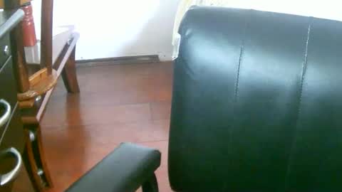 Snapshot of juneandmia chatting on May 2026 03:50:01 PM Mia online show from May 2026 03:50:01 PM
