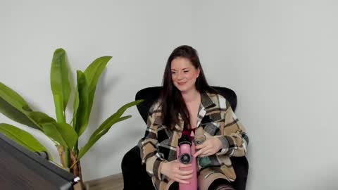 Bonnie online show from May 2026 04:15:02 PM