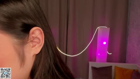 Bella online show from November 2025 04:11:01 AM