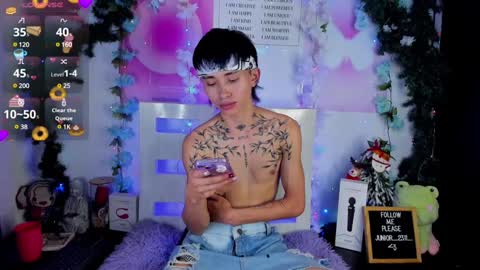 Snapshot of juniior0_0 chatting on January 2025 01:04:01 AM Junior online show from January 2025 01:04:01 AM