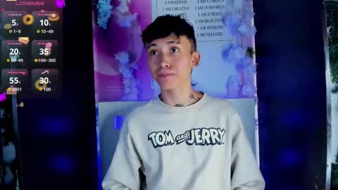 Snapshot of juniior0_0 chatting on February 2025 07:49:01 PM Junior online show from February 2025 07:49:01 PM