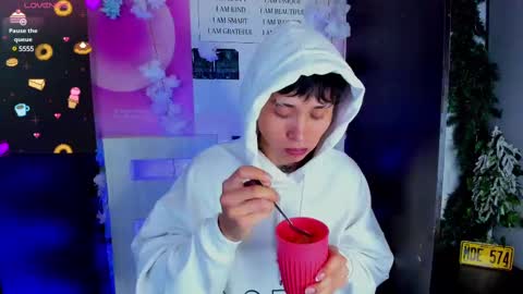 Snapshot of juniior0_0 chatting on February 2025 01:36:01 AM Junior online show from February 2025 01:36:01 AM