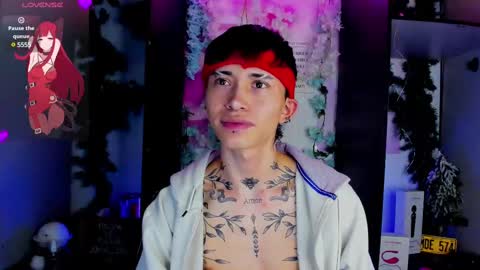 Snapshot of juniior0_0 chatting on February 2025 12:32:01 AM Junior online show from February 2025 12:32:01 AM