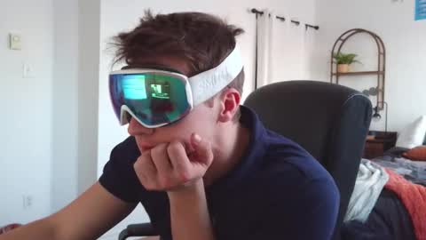 Junior Madison online show from February 2025 10:04:02 PM