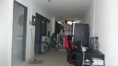 juniorromerogutierrez92 online show from November 2025 07:16:02 PM