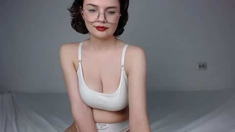 JunneWers online show from February 2025 09:39:02 PM