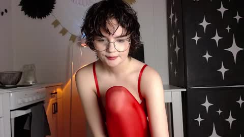 JunneWers online show from December 2025 05:20:02 PM