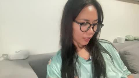 junovaughn online show from October 2025 01:51:01 PM