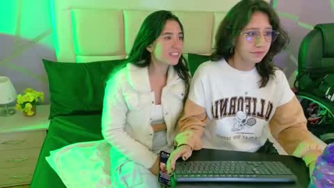 Jupiter y Saturno online show from November 2025 09:17:01 PM