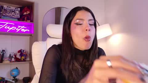 Snapshot of jupiter_sin_h chatting on December 2025 09:19:02 PM Welcome to my new account online show from December 2025 09:19:02 PM