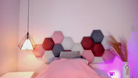 Jupiter Fox online show from October 2025 12:52:02 AM