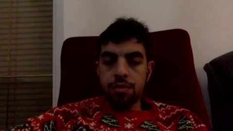 Snapshot of just4fun69xx chatting on January 2025 05:01:01 PM Vero y Tom online show from January 2025 05:01:01 PM