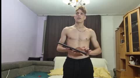 just_alexx12 online show from December 2024 08:32:02 PM