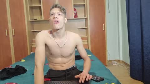 just_alexx12 online show from December 2024 07:18:02 PM