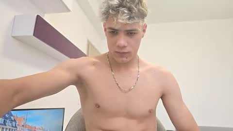just_alexx12 online show from October 2025 01:11:01 PM