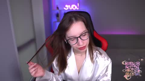 Snapshot of just_emmy chatting on February 2025 04:32:02 AM just call me Emmy online show from February 2025 04:32:02 AM