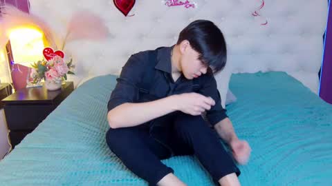 Snapshot of just_gay_ chatting on February 2025 01:28:01 PM just_gay_ online show from February 2025 01:28:01 PM