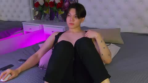 Snapshot of just_gay_ chatting on March 2025 10:41:02 PM just_gay_ online show from March 2025 10:41:02 PM