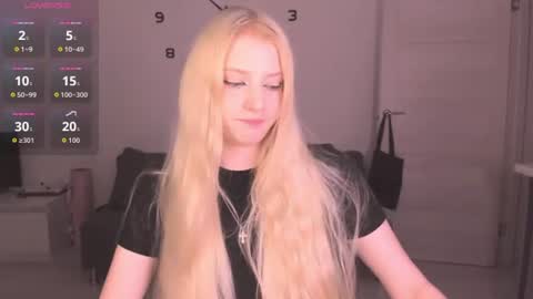 Snapshot of just_jessy_meow chatting on June 2026 07:38:01 PM JESSY online show from June 2026 07:38:01 PM