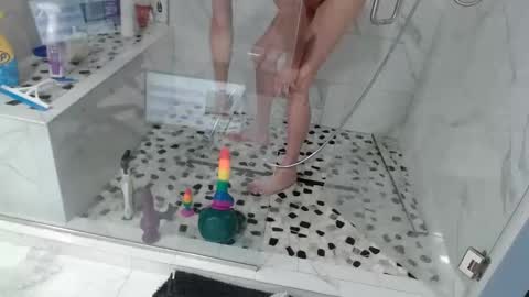 Snapshot of justaskforbiga chatting on October 2025 02:48:02 AM Tohiptwoquit online show from October 2025 02:48:02 AM