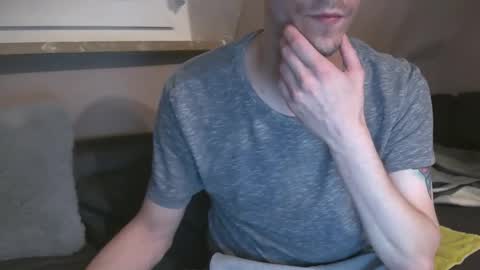 Snapshot of justboriing chatting on October 2025 05:00:01 PM justboriing online show from October 2025 05:00:01 PM