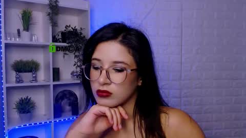 justcamila online show from October 2025 12:02:02 PM
