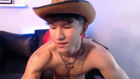 Snapshot of justin_andrew2 chatting on October 2025 09:05:02 PM JUSTIN ANDREW online show from October 2025 09:05:02 PM