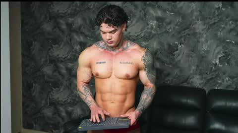 justin clark1 online show from May 2026 03:58:01 AM