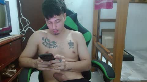 Snapshot of justin_taylor02 chatting on October 2025 01:53:02 PM justin_taylor02 online show from October 2025 01:53:02 PM