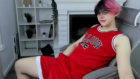 JUSTIN online show from September 2025 08:21:01 PM