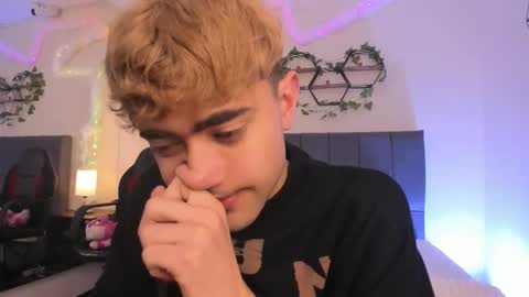 Justin online show from December 2025 11:19:01 AM