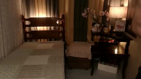 justine_hunk online show from April 2026 04:54:02 AM