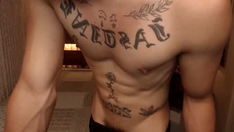 justine_hunk online show from April 2026 06:03:02 PM