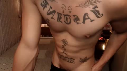 justine_hunk online show from May 2026 02:38:01 AM