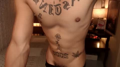 justine_hunk online show from May 2026 05:29:02 PM