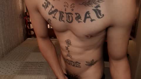 justine_hunk online show from May 2026 06:37:01 PM